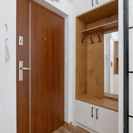 Apartament Functional Near Old Town Remote Work By Renters