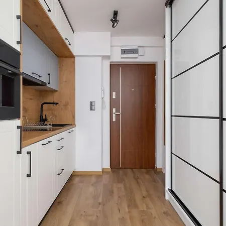 Functional Near Old Town Remote Work By Renters *